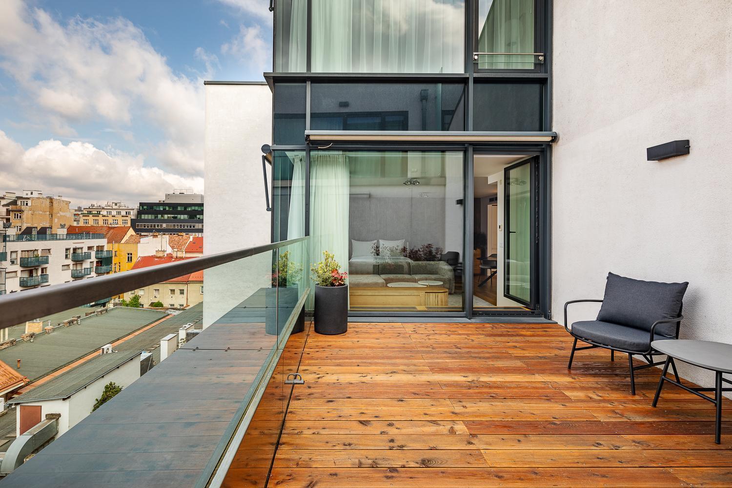 Karlin Residence By Tkc Prága Kültér fotó